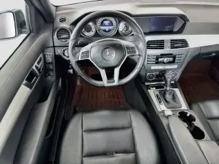 Mercedes-Benz Clase C 2014 C 250 Lujo 4 puertas Sedán