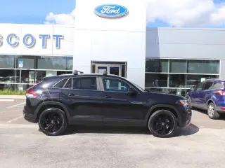 Volkswagen Atlas Cross Sport 2023 V6 SE 4dr SUV con tecnología