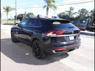 Volkswagen Atlas Cross Sport 2023 V6 SE 4dr SUV con tecnología