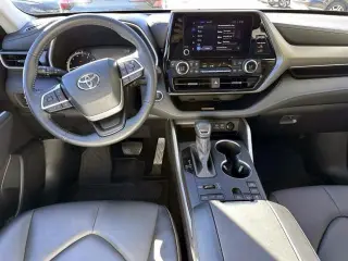 Toyota Highlander 2024 AWD XLE 4dr SUV