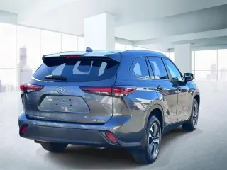 Toyota Highlander 2024 AWD XLE 4dr SUV