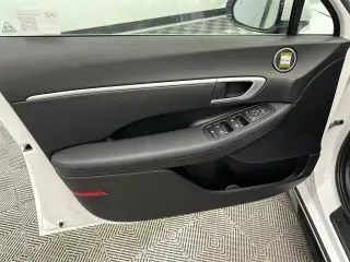 Hundai SONATA híbrido 2025 SEL 4dr Sedán