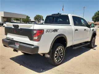 Nissan Titan XD 2024 4x4 PRO-4X 4dr Cabina de Crew 6.6 ft. LB
