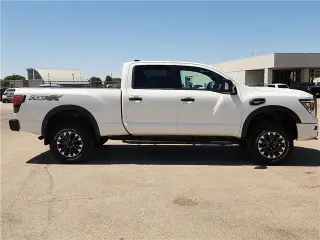 Nissan Titan XD 2024 4x4 PRO-4X 4dr Cabina de Crew 6.6 ft. LB