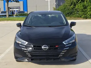 Nissan Versa 2024 SR 4dr Sedán