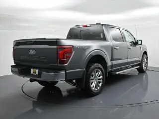 Ford F-150 2024 4x4 Lariat 4 puertas SuperCrew SB de 5.5 pies