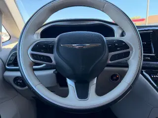 Chrysler Pacifica 2019 Limited 4dr Mini-Van