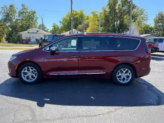 Chrysler Pacifica 2019 Limited 4dr Mini-Van