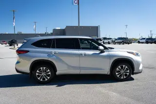 Toyota Highlander 2020 AWD XLE 4dr SUV