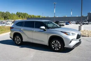 Toyota Highlander 2020 AWD XLE 4dr SUV