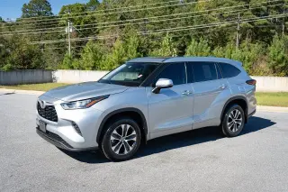 Toyota Highlander 2020 AWD XLE 4dr SUV