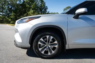 Toyota Highlander 2020 AWD XLE 4dr SUV