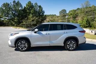 Toyota Highlander 2020 AWD XLE 4dr SUV