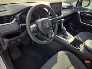 Toyota RAV4 2023 XLE 4dr SUV