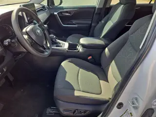 Toyota RAV4 2023 XLE 4dr SUV