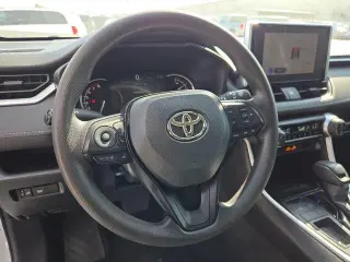 Toyota RAV4 2023 XLE 4dr SUV
