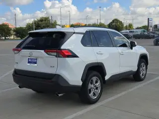 Toyota RAV4 2023 XLE 4dr SUV