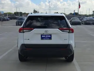 Toyota RAV4 2023 XLE 4dr SUV