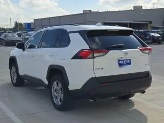 Toyota RAV4 2023 XLE 4dr SUV