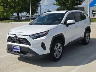 Toyota RAV4 2023 XLE 4dr SUV