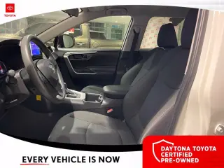 Toyota RAV4 2024 LE 4dr SUV