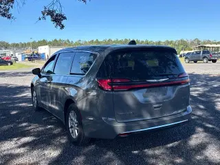 Chrysler Pacifica 2025 Select 4dr Mini-Van