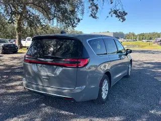 Chrysler Pacifica 2025 Select 4dr Mini-Van