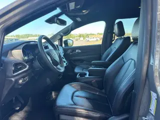 Chrysler Pacifica 2025 Select 4dr Mini-Van