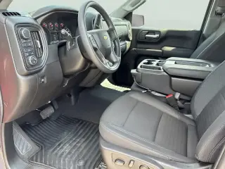 Chevrolet Silverado 1500 2025 4x4 Custom 4dr Crew Cab 5.8 ft. SB