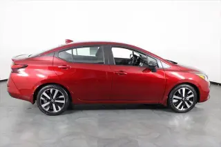 Nissan Versa 2022 SR 4dr Sedán