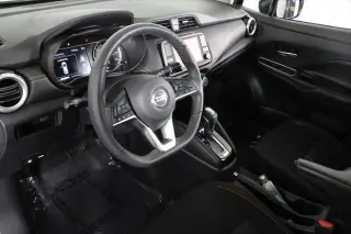 Nissan Versa 2022 SR 4dr Sedán