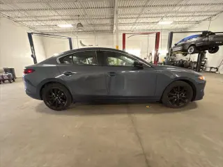 Mazda Mazda3 Sedán 2024 AWD 2.5 S Carbon Edition 4dr Sedán