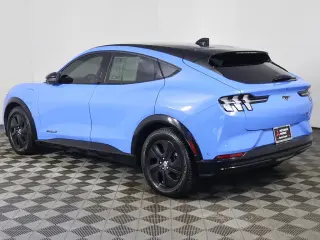 Ford Mustang Mach-E 2023 AWD California Route 1 4dr SUV