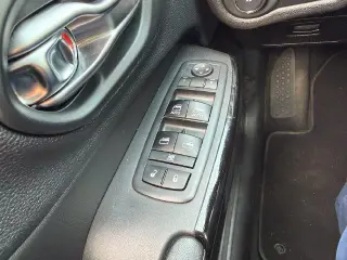 Jeep Cherokee 2019 4x4 Latitude Plus 4dr SUV