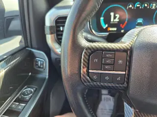 Ford F-150 2022 4x4 Lariat 4dr SuperCrew 5.5 ft. SB