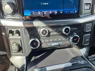 Ford F-150 2022 4x4 Lariat 4dr SuperCrew 5.5 ft. SB