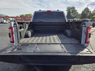 Ford F-150 2022 4x4 Lariat 4dr SuperCrew 5.5 ft. SB