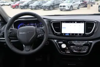 Chrysler Pacifica 2026 Select 4dr Mini-Van