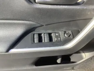 Toyota RAV4 2023 con tracción en las cuatro ruedas LE de 4 puertas SUV