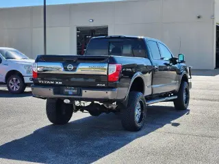Nissan Titan XD 2018 4x4 Platinum Reserve 4dr Crew Cab (Diesel)