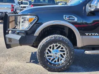 Nissan Titan XD 2018 4x4 Platinum Reserve 4dr Crew Cab (Diesel)