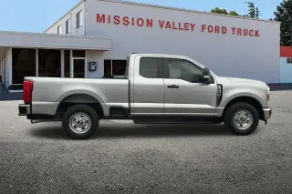 Ford F-250 Super Duty 2024 4x2 XL 4dr SuperCab 6.8 ft. SB Pickup