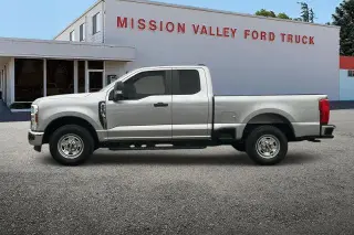 Ford F-250 Super Duty 2024 4x2 XL 4dr SuperCab 6.8 ft. SB Pickup