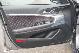 Genesis G70 2024 3.3T Sport Advanced 4dr Sedán