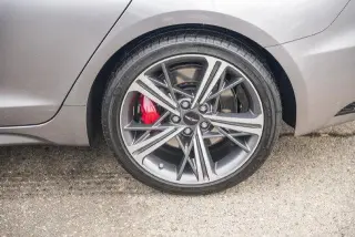 Genesis G70 2024 3.3T Sport Advanced 4dr Sedán