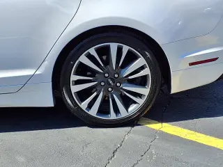 Lincoln MKZ 2019 AWD Reserve II 4dr Sedán