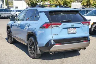 Toyota RAV4 Híbrido 2024 AWD SE 4dr SUV