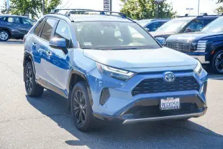 Toyota RAV4 Híbrido 2024 AWD SE 4dr SUV
