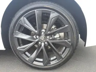 Toyota Corolla Hybrid 2026 SE sedán 4 puertas