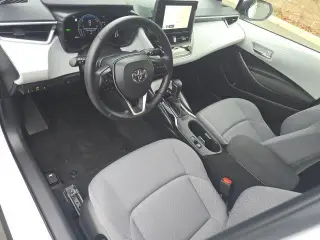 Toyota Corolla Hybrid 2026 SE sedán 4 puertas